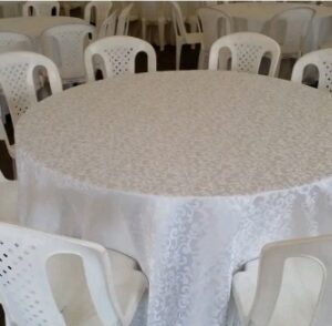 PLAIN PLASTIC CHAIR